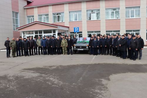 Алькеевцам находящимся на СВО передали автомобиль «Нива»
