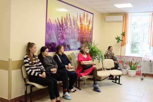 «Авырга калуымны белгәч, без ирем белән горурлык, курку, бәхет хисе кичердек»