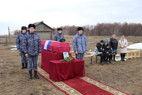 Для нас он – образец мужества и отваги. Вечная ему память.