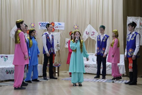 Алпар авылында “Милли хәзинә” дип исемләнгән фолк-батл үтте