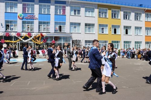 В Базарно-Матакской школе прошла торжественная линейка
