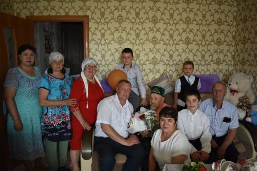 Әлки районында яшәүче бердәнбер сугыш ветераны Хазим Фәхретдиновка 100 яшь тулды