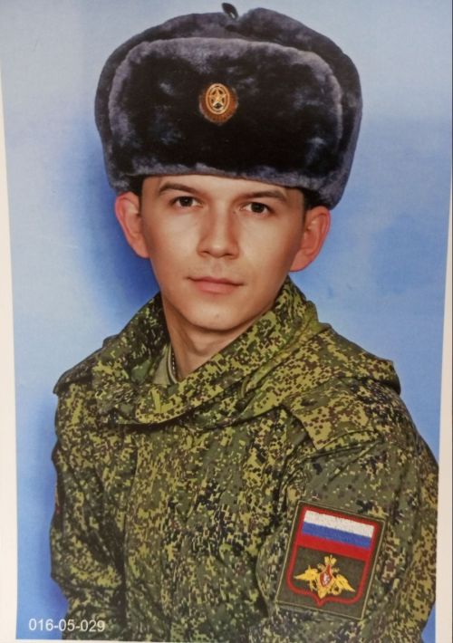 Жительница села Сирена Валие­ва одна с любовью и забо­той воспитала сына