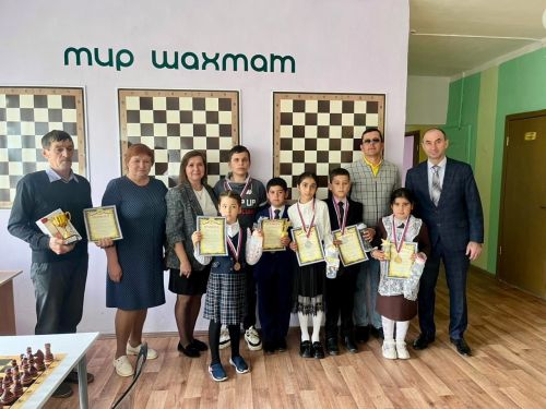 В Алпаровской школе прошел шахматный турнир