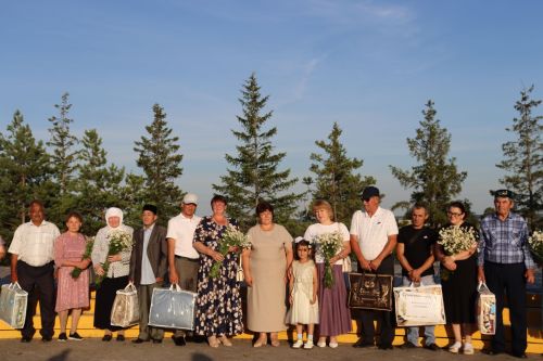 Әлки районында гаилә, мәхәббәт һәм тугрылык көнендә ныклы гаилә геройларын хөрмәтләделәр