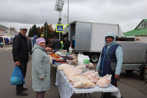 Базарлы Матакта Халыкара өлкәннәр көне уңаеннан ярминкә узды