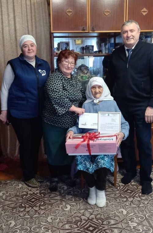 Әлки районында Зөлфия Хәлиуллинаны туган көне белән котладылар