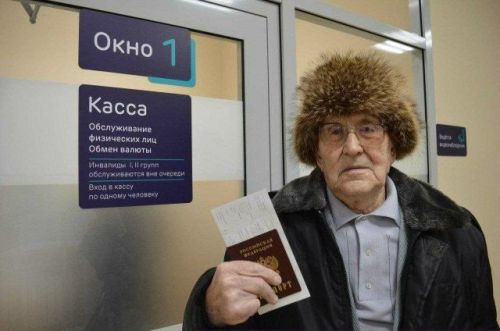 Татарстаннан пенсионер якташ сугышчыларга 100 мең сум акча тапшырган