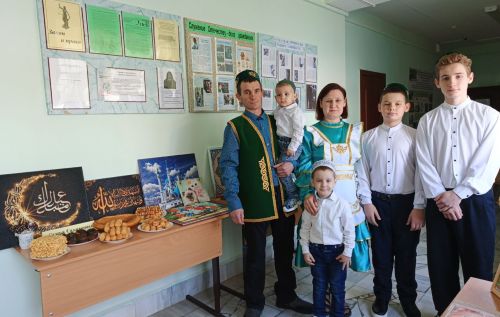 Чуаш Кичүе мәктәбендә гаилә фестивале узды