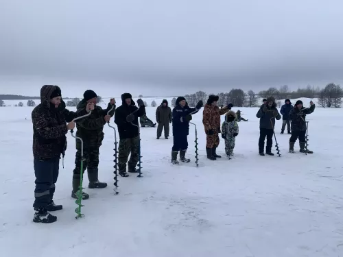 Әлки районында  боз астыннан балык тоту буенча ярышлар узды