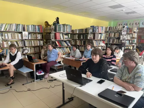 Әлки районы китапханәчеләре ЭФУЛ системасында эшләргә өйрәнделәр