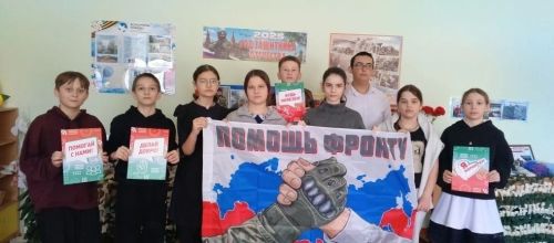Әлки волонтер-укучылары МХО көрәшчеләренә ярдәм итәләр
