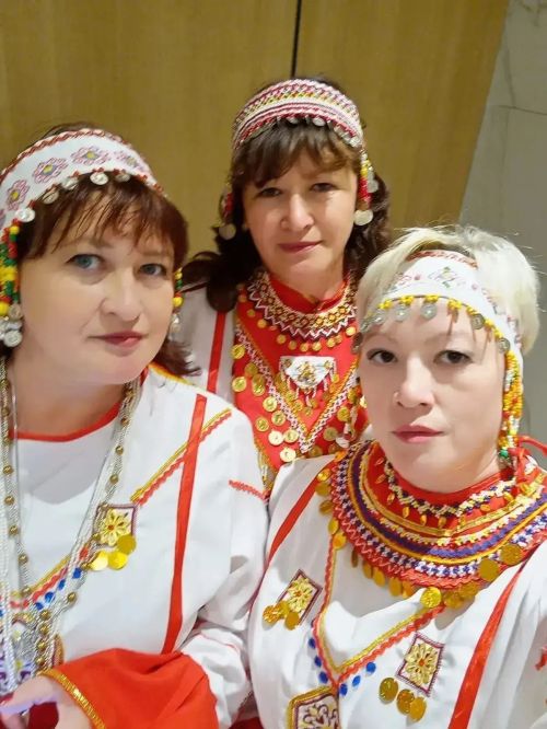 Волонтёры Алькеевского района: сестры Ивановы удостоены благодарностей за помощь участникам СВО