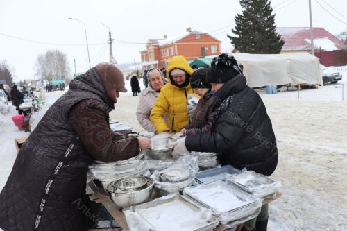 В Алькеевском районе прошла ярмарка  организованная в связи с празднованием Масленицы