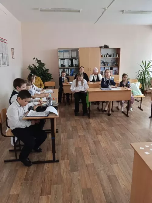 Чуаш Кичүе  мәктәбендә “Барысын да белергә телим” дип аталган районкүләм фәнни-практик конференция үтә