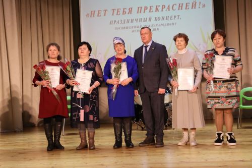 Халыкара хатын-кызлар көне уңаеннан Әлки районы мәдәният йортында җылы һәм дулкынландыргыч чара узды