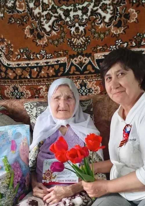 Бөек Ватан сугышы ветераннары Әлки муниципаль районы башлыгыннан бүләкләр алдылар