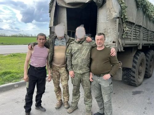 Делегация волонтёров Алькеевского района доста­вила очередную партию гу­манитарного груза жителям городов Лисичанск, Радужный