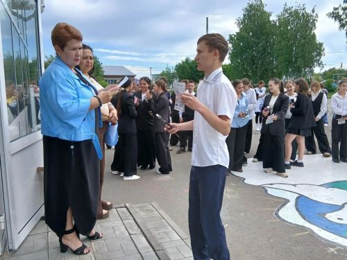 Әлки районының тугызынчы сыйныф укучылары сайлау буенча соңгы имтиханнарын тапшырдылар