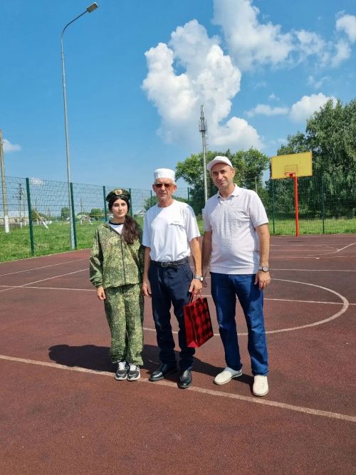 Герой истәлегенә: Алпар мәктәбендә баскетбол турниры узды