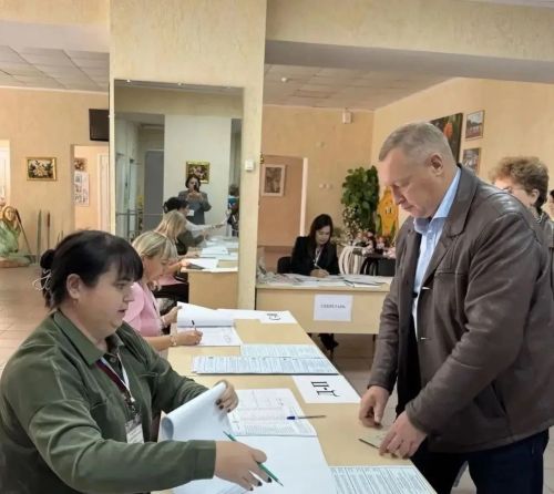 Әлки район башлыгы Александр Никошин сайлауларда катнашты
