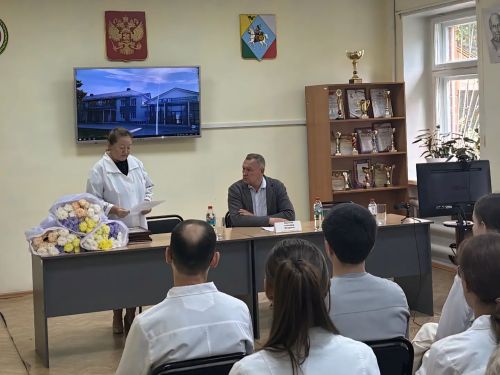Новые врачи пополнили штат Базарно-Матакской центральной районной больницы