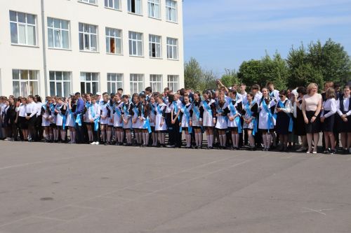 Последний звонок в Базарно-Матакской школе