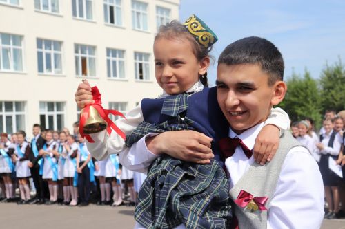 Последний звонок в Базарно-Матакской школе