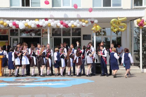 Последний звонок в Базарно-Матакской школе