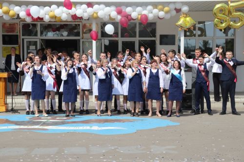 Последний звонок в Базарно-Матакской школе