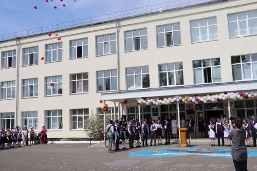 Последний звонок в Базарно-Матакской школе