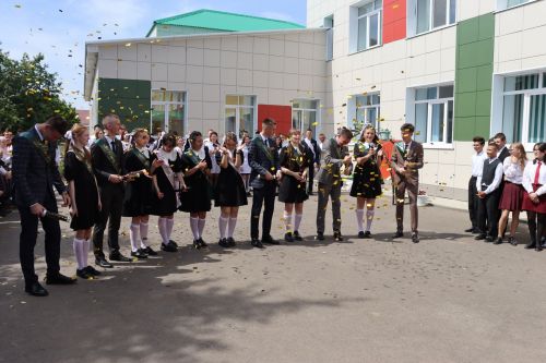 Последний звонок в гимназии имени Наби Даули