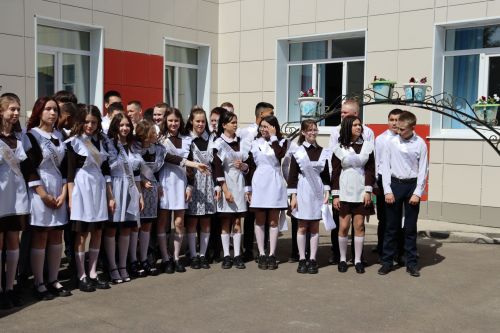 Последний звонок в гимназии имени Наби Даули