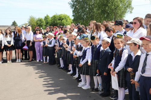 Последний звонок в Базарно-Матакской школе