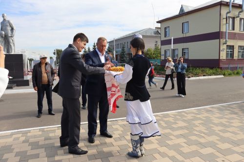 В Центральном парке райцентра отпраздновали День Республики