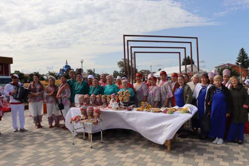 В Центральном парке райцентра отпраздновали День Республики