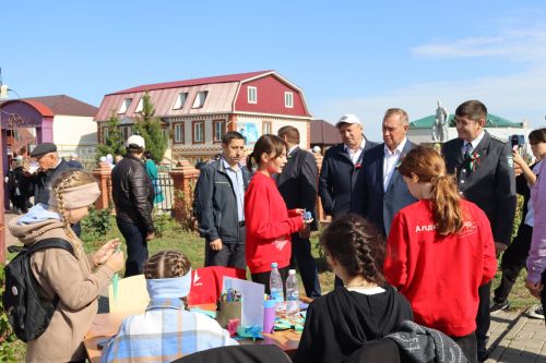 В Центральном парке райцентра отпраздновали День Республики