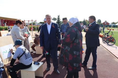 В Центральном парке райцентра отпраздновали День Республики