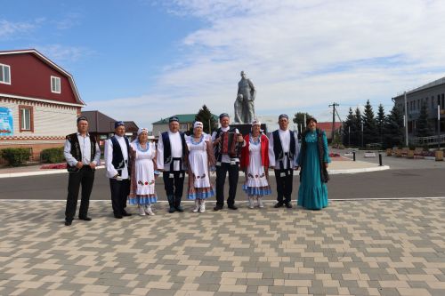 В Центральном парке райцентра отпраздновали День Республики