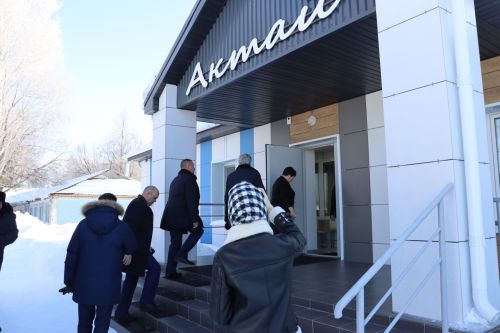 С рабочим визитом в Алькеевский район приехал премьер-министра РТ Василь Шайхразиев