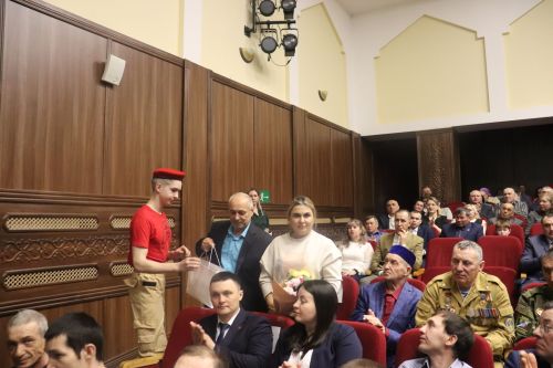 С рабочим визитом в Алькеевский район приехал премьер-министра РТ Василь Шайхразиев