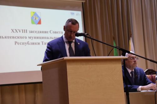 С рабочим визитом в Алькеевский район приехал премьер-министра РТ Василь Шайхразиев
