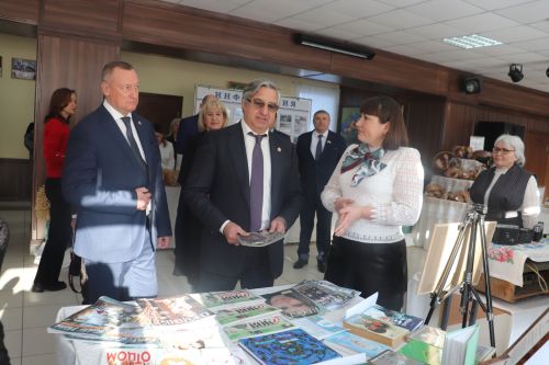 С рабочим визитом в Алькеевский район приехал премьер-министра РТ Василь Шайхразиев