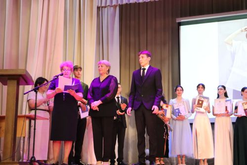 Выпускной 11-х классов Базарно-Матакской средней школы