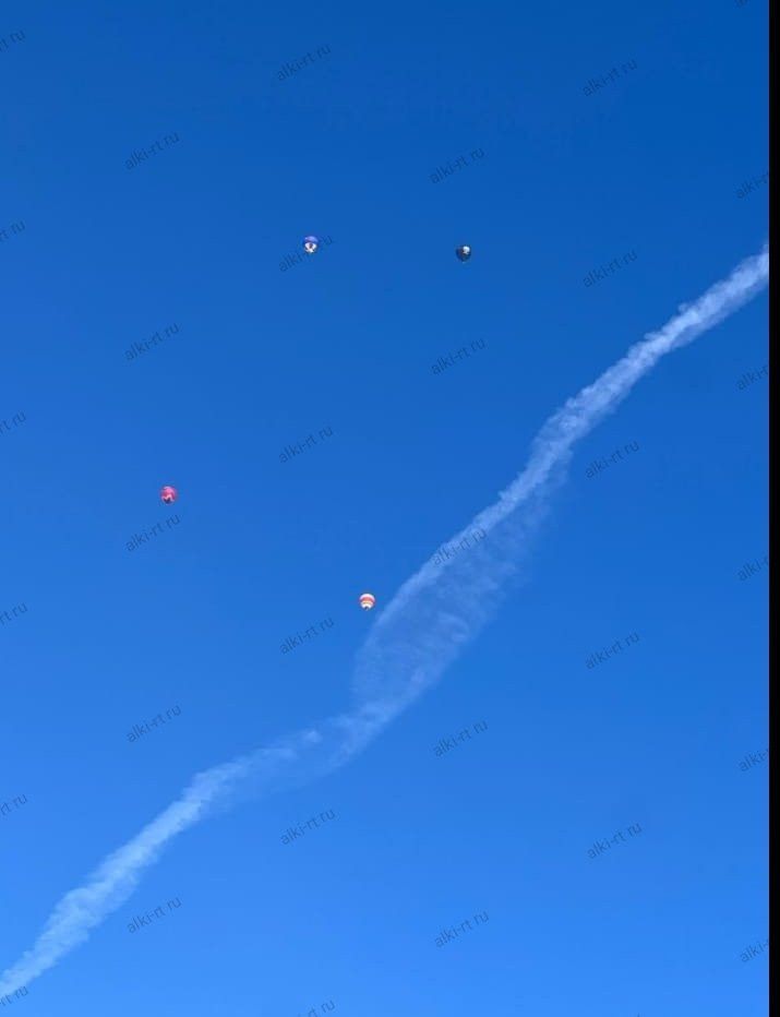 Над Алькеевским районом пролетели воздушные шары
