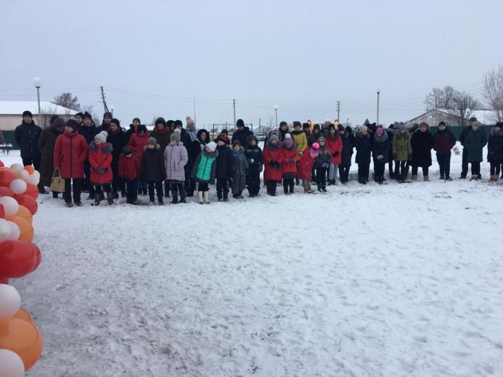 В Алькеевском районе состоялся митинг посвящённый Дню Героев Отечества