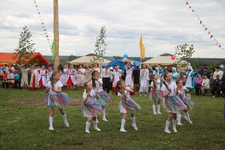 В селе Сихтерма-Хузангаево проводится «Ака-туй»