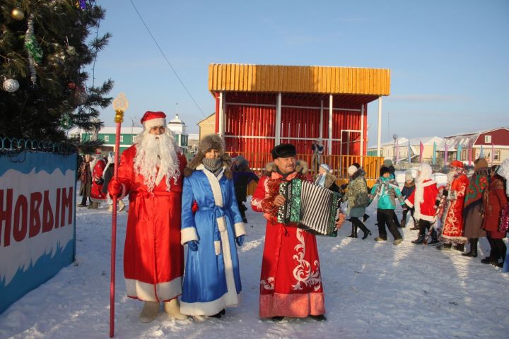 Праздники в парках Базарных Матак