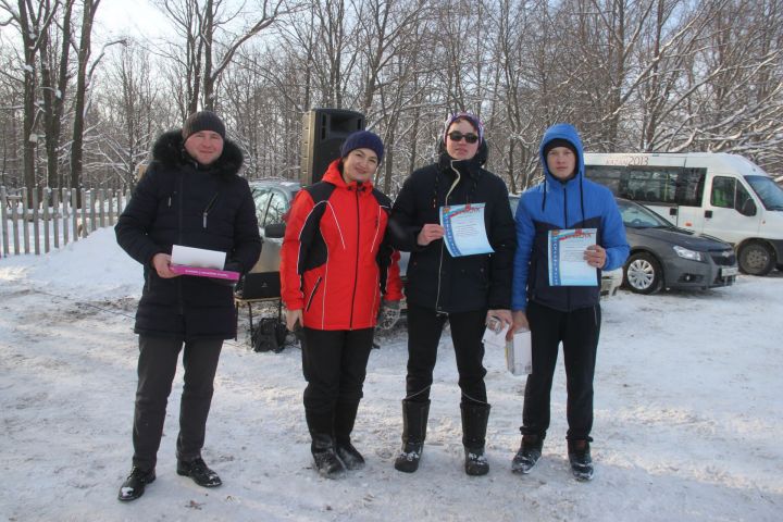 В Алькеевском районе накануне праздника Рождества Христова прошли лыжные соревнования