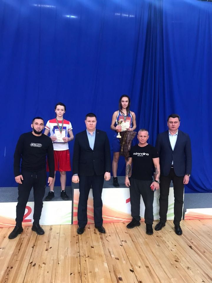 Ученица из Алькеевского района Алина Вагапова стала победительницей чемпионата Татарстана по боксу